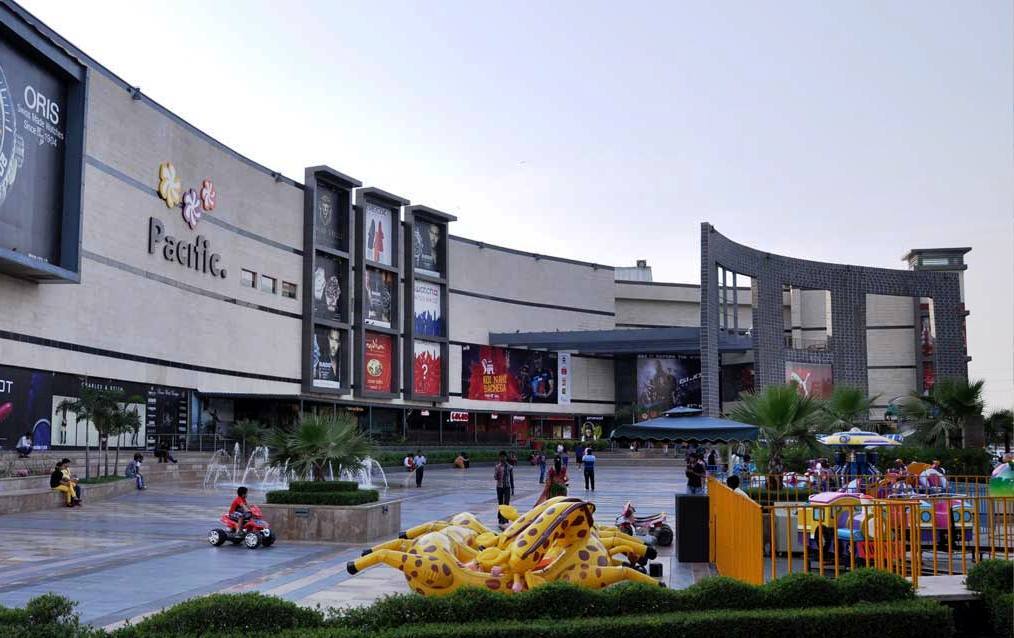 reebok showroom in pacific mall